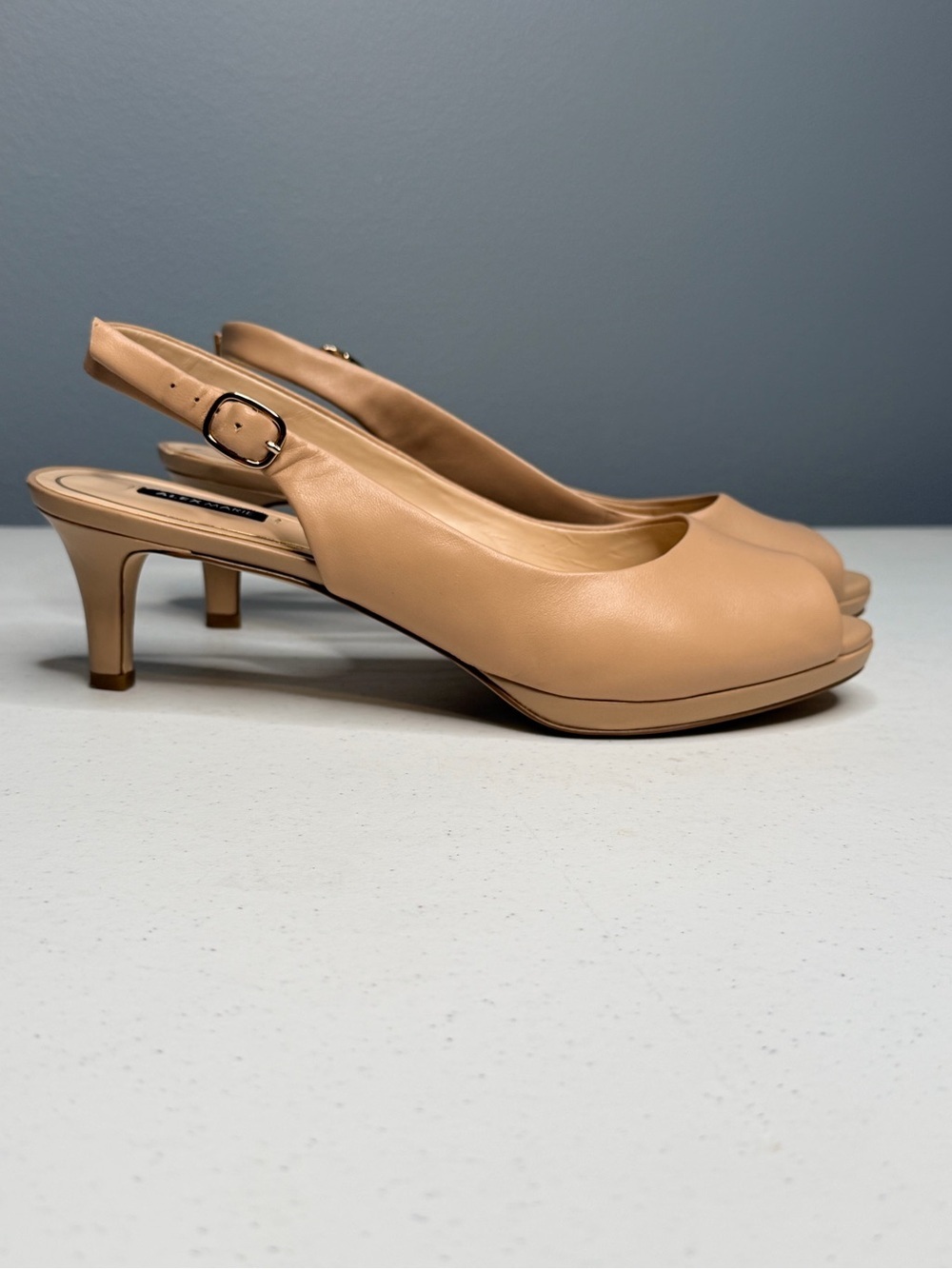Alex Marie Melanie Beige Leather Peep Toe Slingback Platform Pumps Heel 9.5